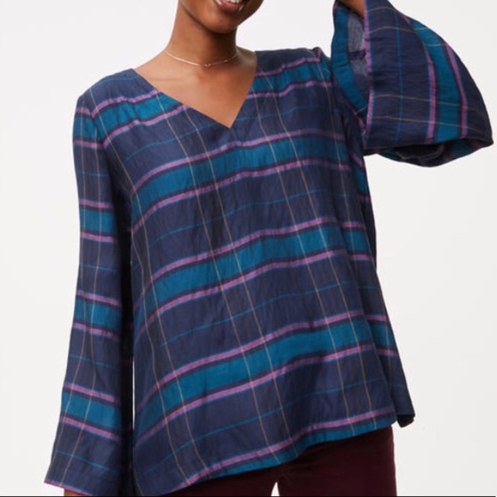 Ann Taylor Loft Bar back Bell sleeve blouse - Picture 4 of 8